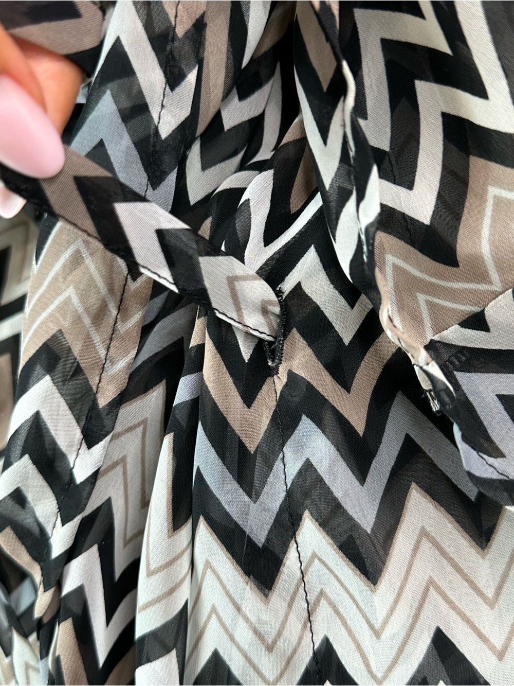 Perry Ellis Zigzag Chevron Belted Kimono Top Black White Taupe ONE Size - Picture 5 of 8